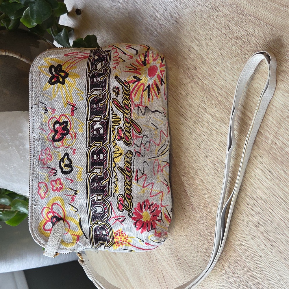 Burberry Zip-top Doodle Print Coated Canvas Pouch White Wallet